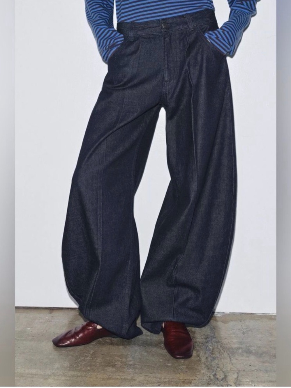 ZARA ZW COLLECTION MID-RISE MONSTER BALLOON JEANS